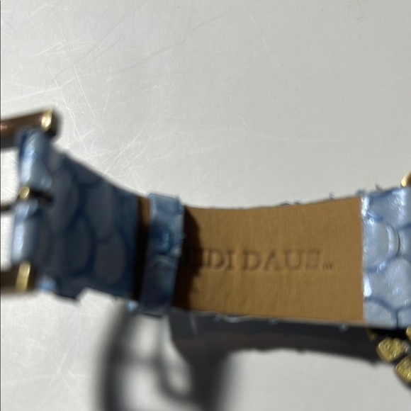Heidi Daus Gold and Blue Fish Design Bracelet. WA431. Watch hidden behind fin - Picture 8 of 13